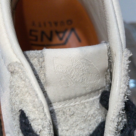 Vans Sk8-Mid in nylon and suede. Men's 9.5. Like new condition. Skate to create! - Picture 10 of 16